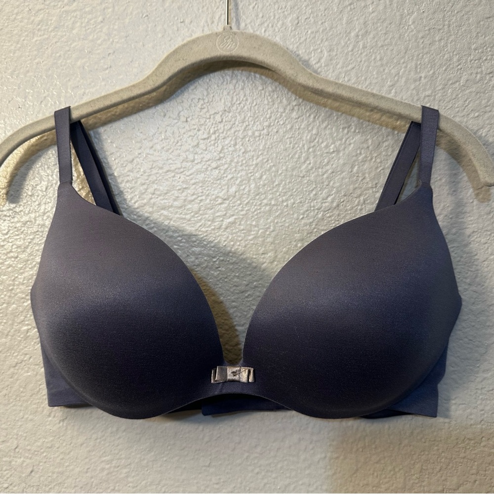 🌻3 for $13🌻 Victorias Secret |  Plunge Padded Bra Size 36D Sexy Classic